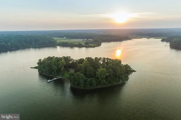 $1,495,000 | 46502 Glen Mary Farm Road, Park Hall, MD 20667