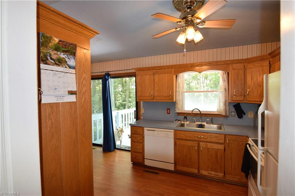 154 Pine Ridge Trail Pinnacle, NC 27043 - Photo 6 of 9