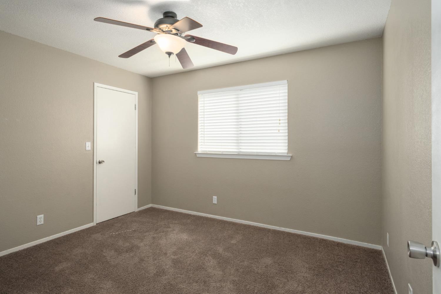3237 Renn Avenue Clovis, CA 93611 - Photo 26 of 39 Gallery Image 26