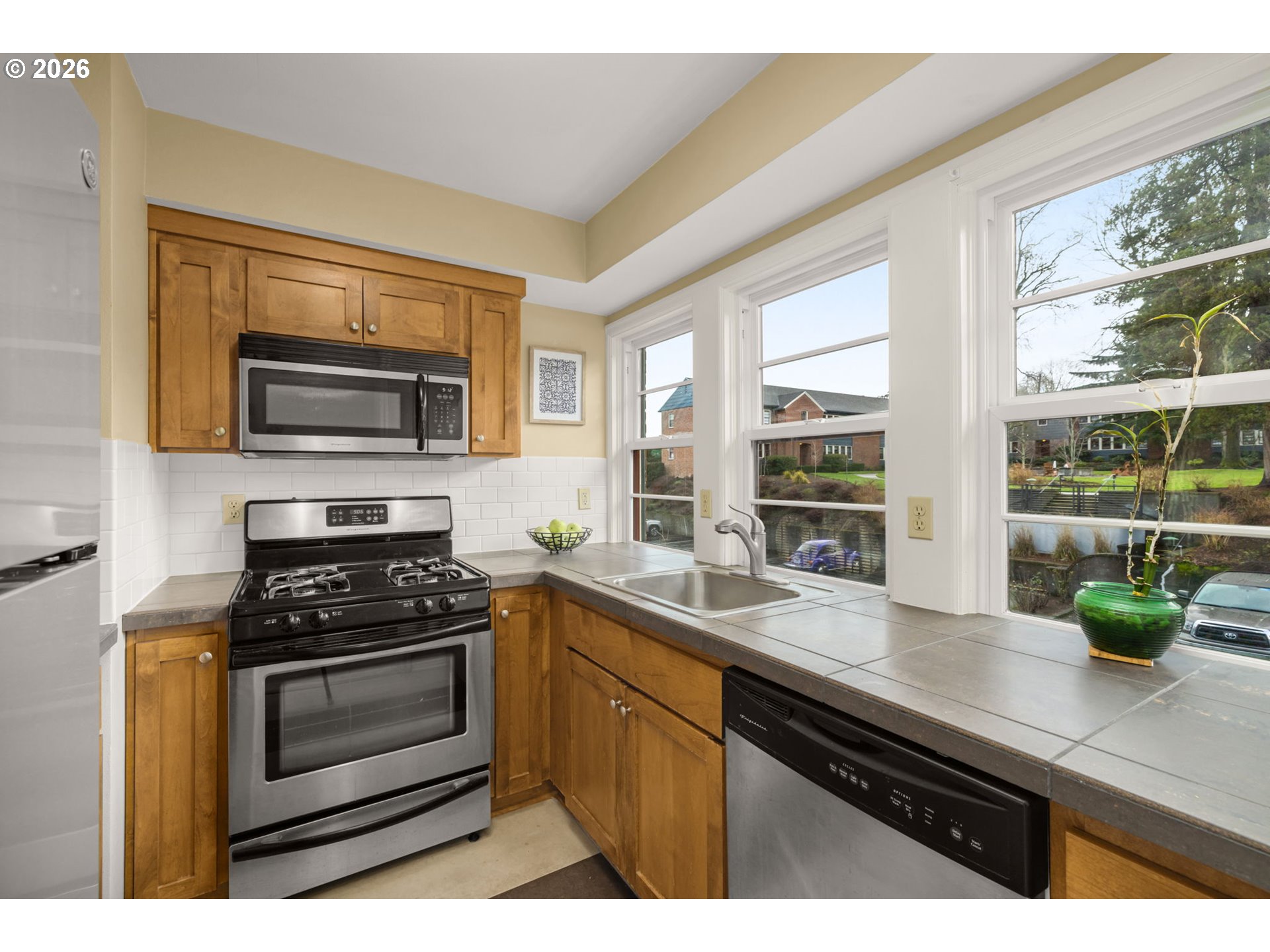 230 Northeast 60th Avenue, Unit 27 Portland, OR 97213 - Photo 15 of 27 Kitchen