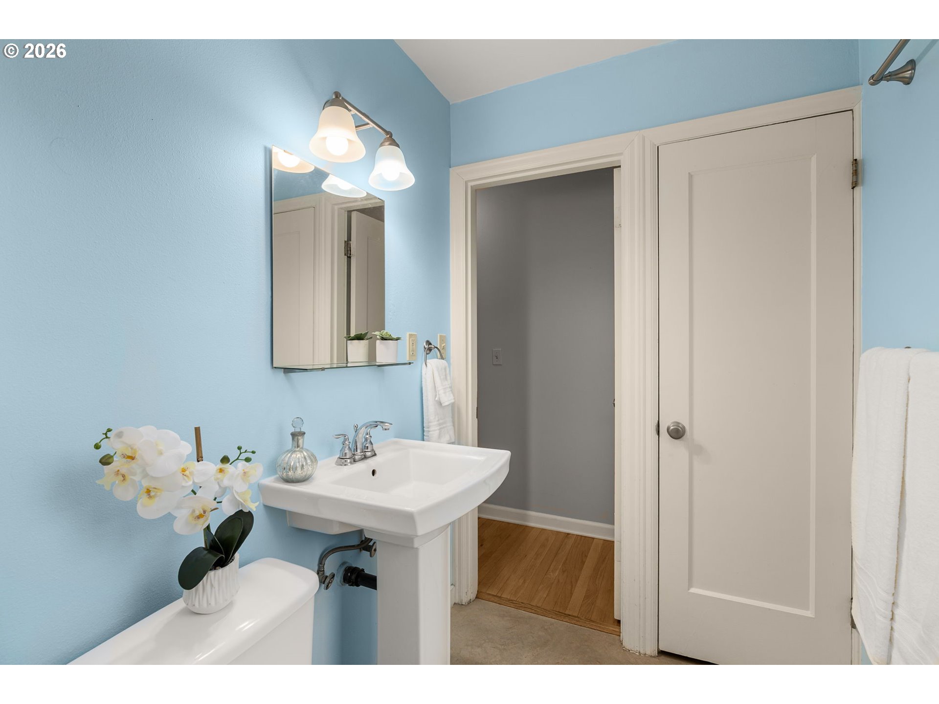 230 Northeast 60th Avenue, Unit 27 Portland, OR 97213 - Photo 24 of 27 Bathroom