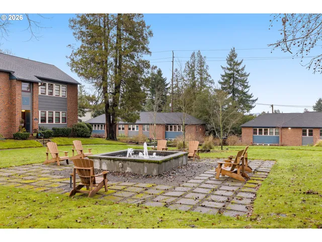 $258,000 | 230 Northeast 60th Avenue, Unit 27, Portland, OR 97213