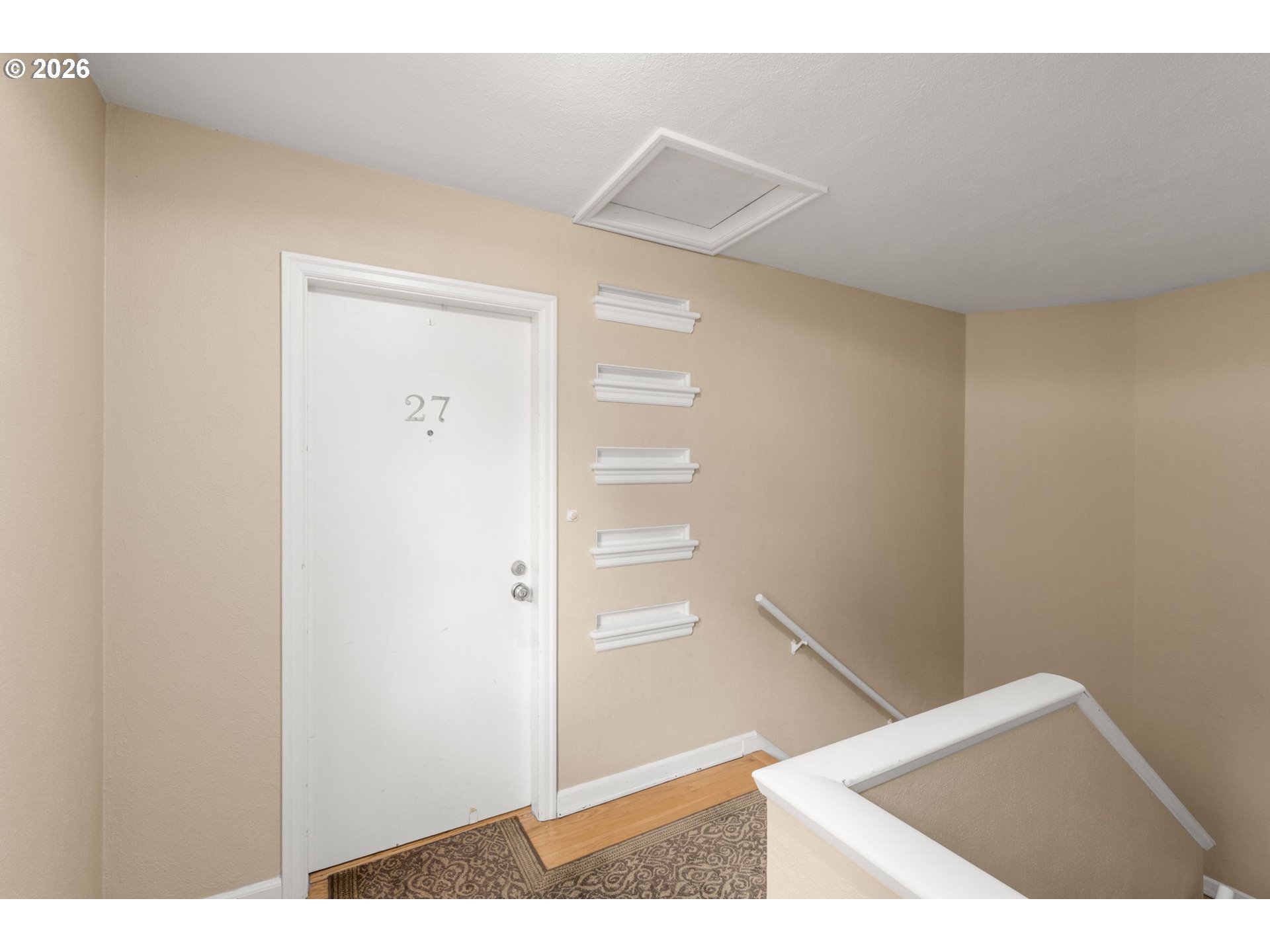 230 Northeast 60th Avenue, Unit 27 Portland, OR 97213 - Photo 4 of 27 Entrance/Foyer