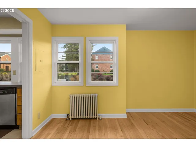 $258,000 | 230 Northeast 60th Avenue, Unit 27, Portland, OR 97213