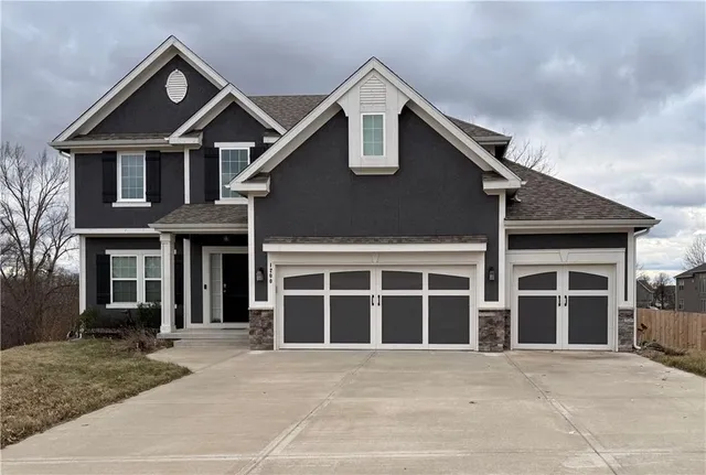 $525,000 | 1200 Silverleaf Lane, Liberty, MO 64068
