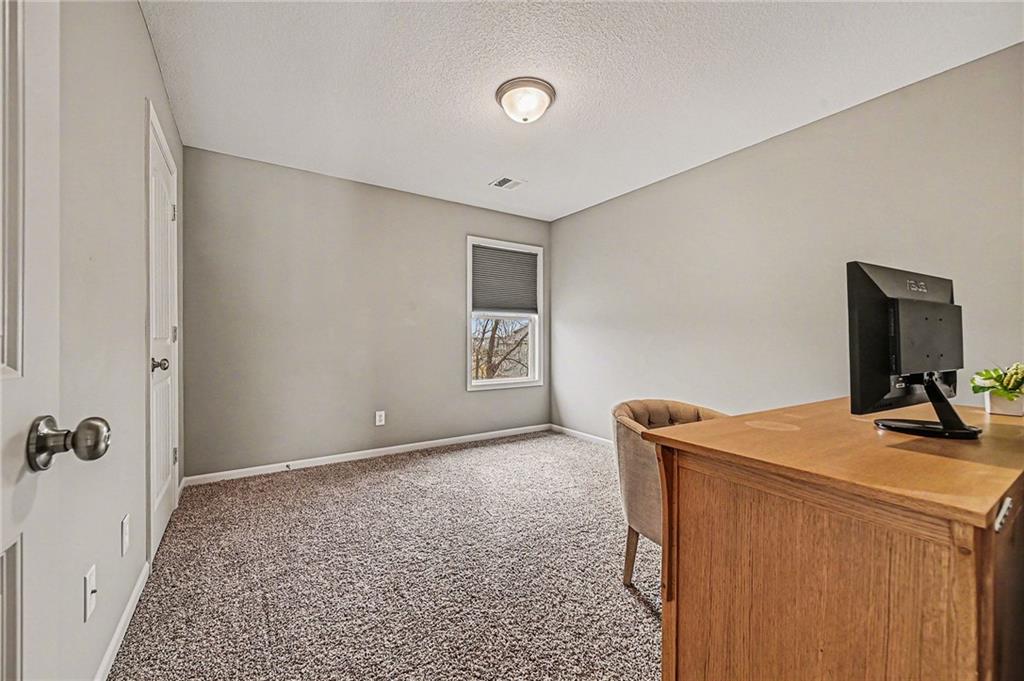 1200 Silverleaf Lane Liberty, MO 64068 - Photo 22 of 32