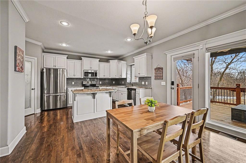 1200 Silverleaf Lane Liberty, MO 64068 - Photo 8 of 32