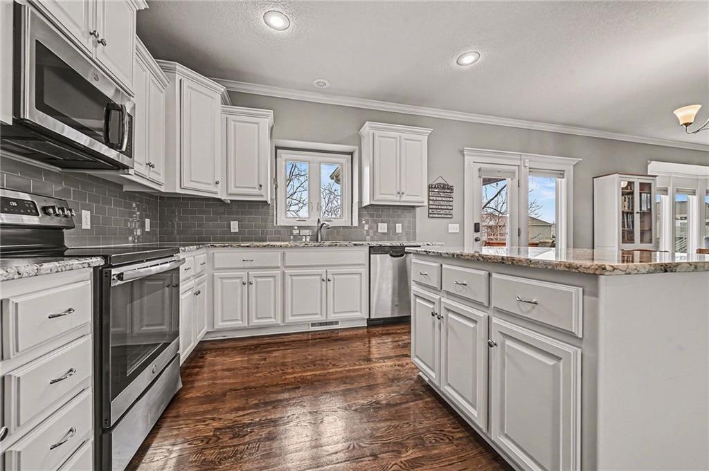 1200 Silverleaf Lane Liberty, MO 64068 - Photo 10 of 32