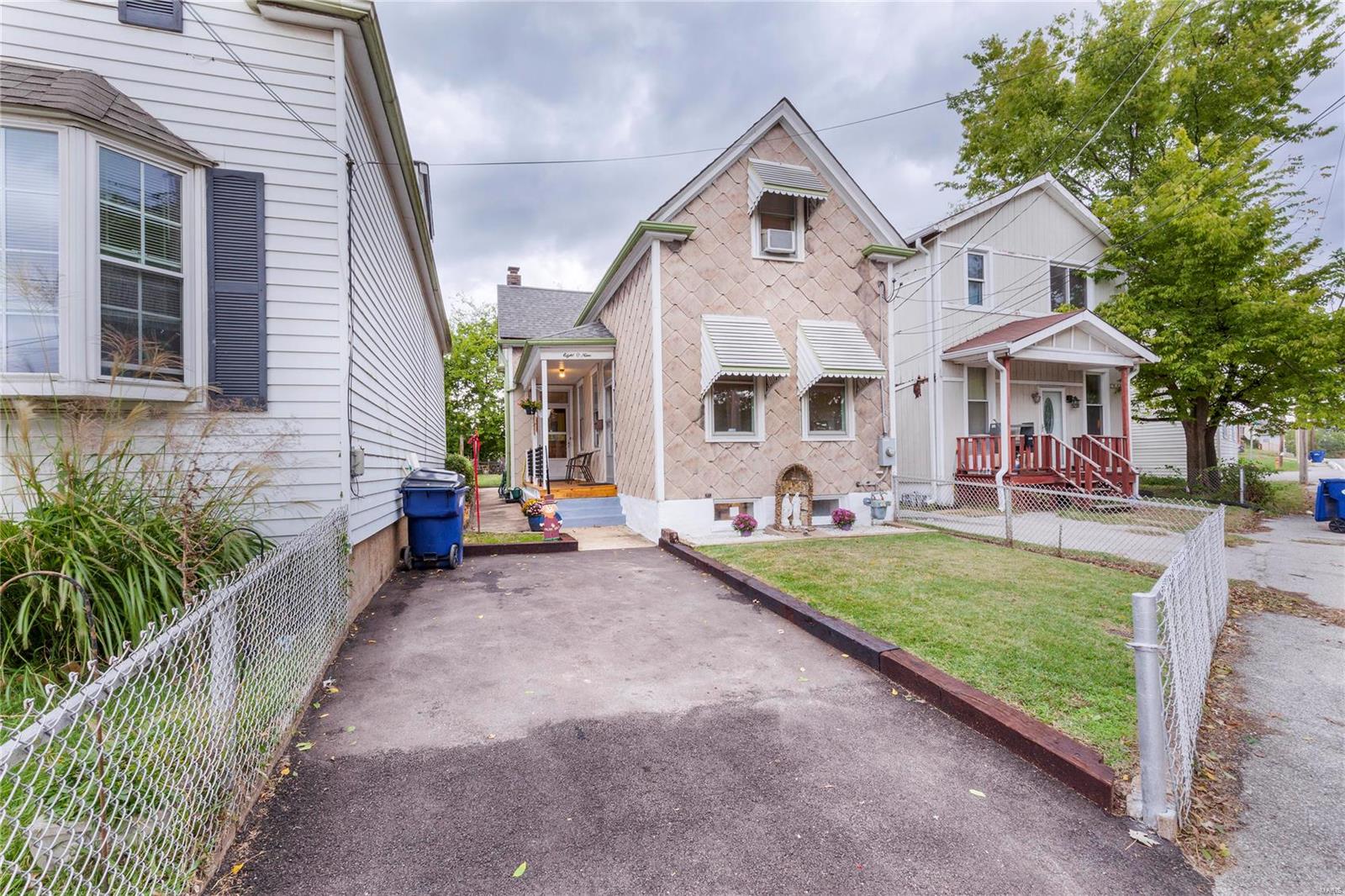 809 Military Road St. Louis, MO 63125 - Photo 2 of 26 Gallery Image 2