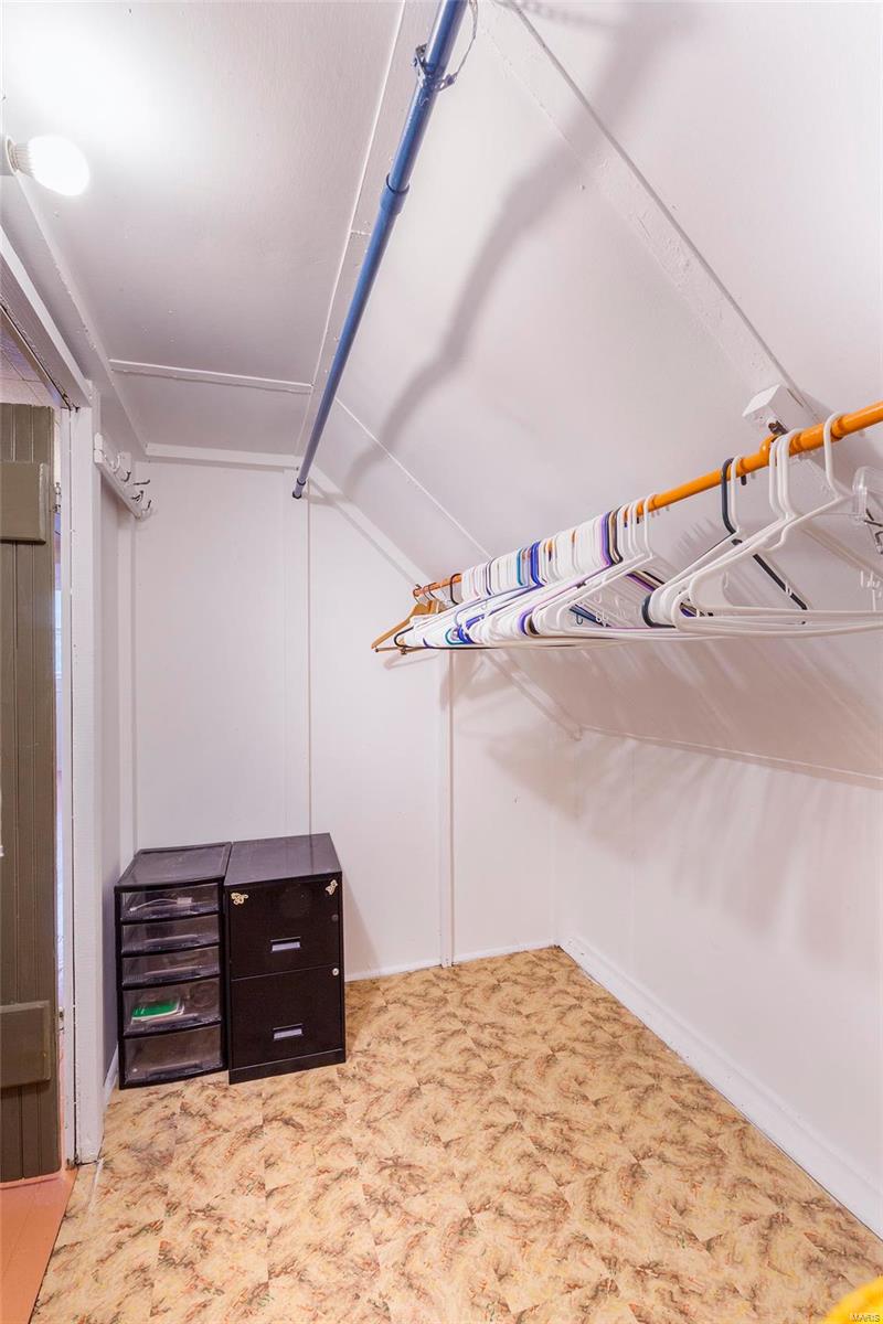 809 Military Road St. Louis, MO 63125 - Photo 20 of 26 Gallery Image 20