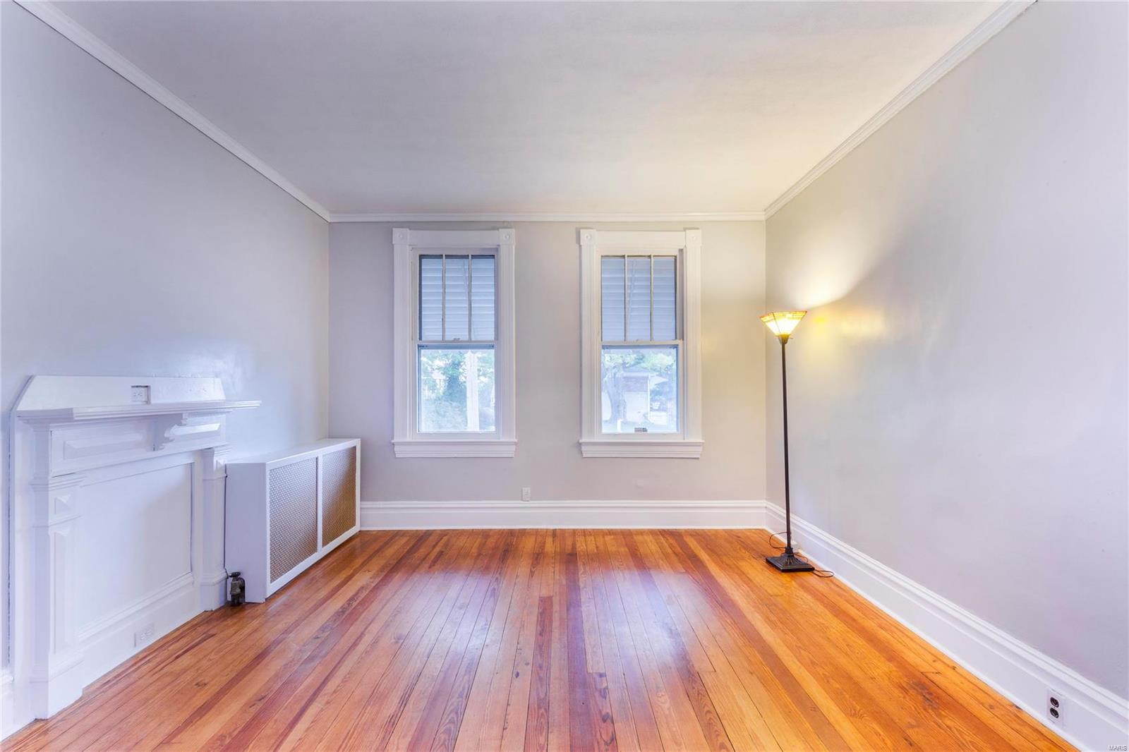 809 Military Road St. Louis, MO 63125 - Photo 4 of 26 Gallery Image 4