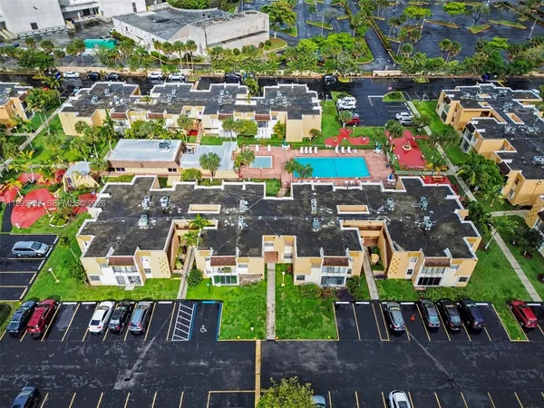 $2,150 | 9340 West Flagler Street, Unit 207B, Miami, FL 33174