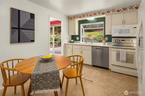 $1,275,000 | 12016 106th Avenue Northeast, Kirkland, WA 98034