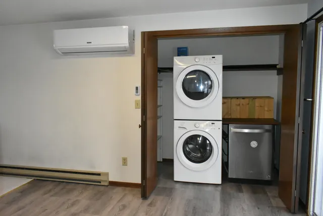 $144,900 | 215 South 11th Street, Unit B, Oostburg, WI 53070