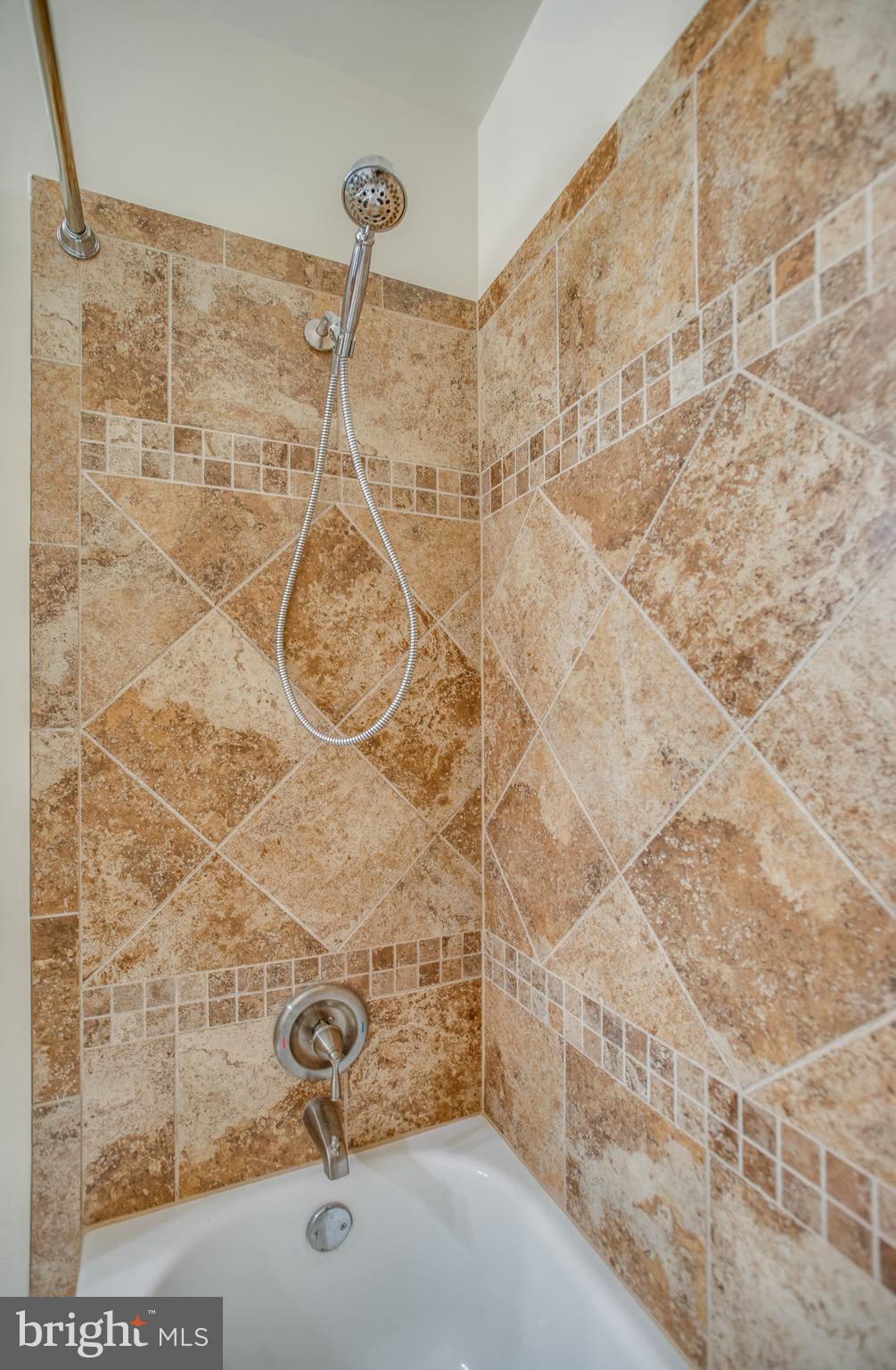 7932 Birchtree Court Springfield, VA 22152 - Photo 20 of 30 Bath