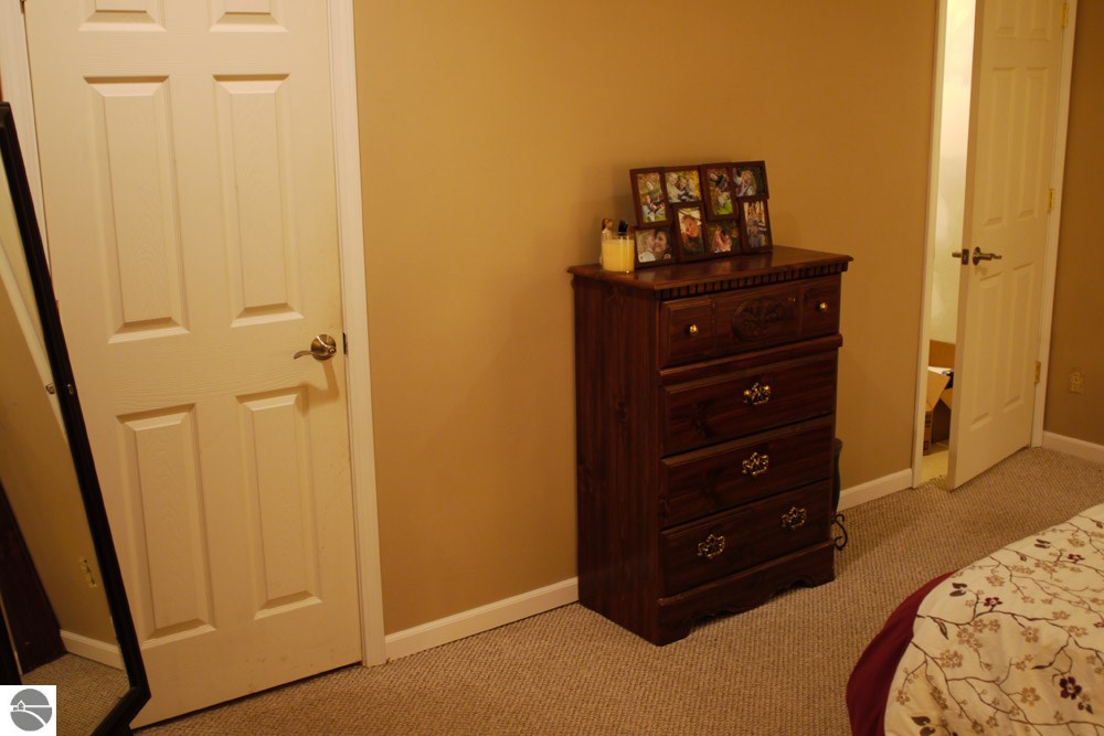 155 North Estates Road Gaylord, MI 49735 - Photo 18 of 25 1778121-17.JPG