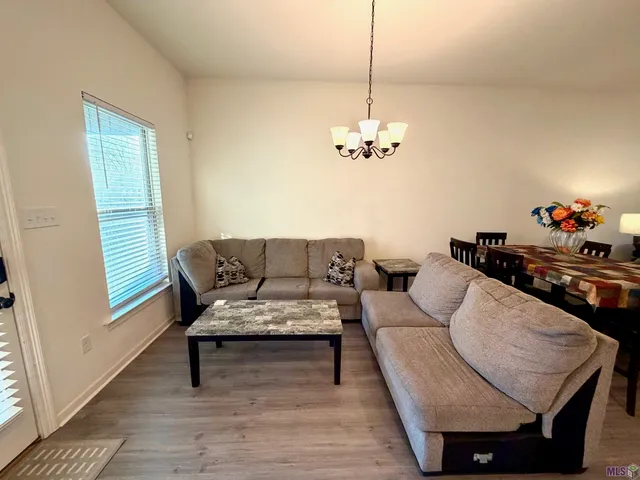 $2,200 | 40087 Trace Avenue, Gonzales, LA 70737