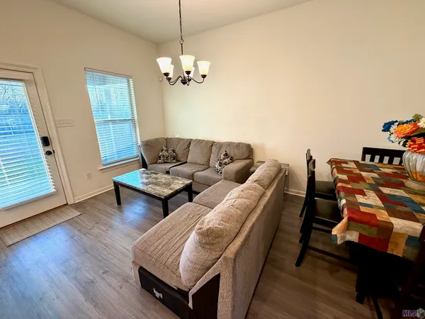 $2,200 | 40087 Trace Avenue, Gonzales, LA 70737