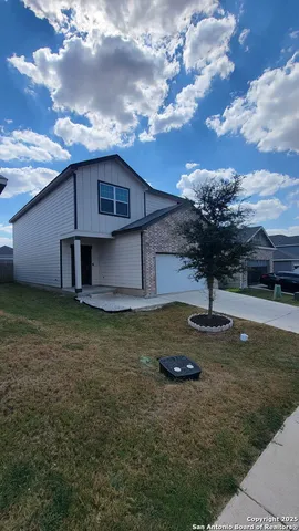 $1,950 | 13538 Sunrise Meadow, St. Hedwig, TX 78152
