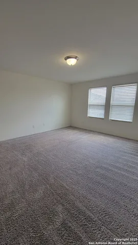 $1,950 | 13538 Sunrise Meadow, St. Hedwig, TX 78152