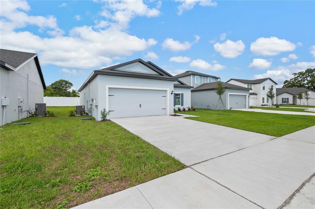 13258 Tula Loop Astatula, FL 34705 - Photo 3 of 26