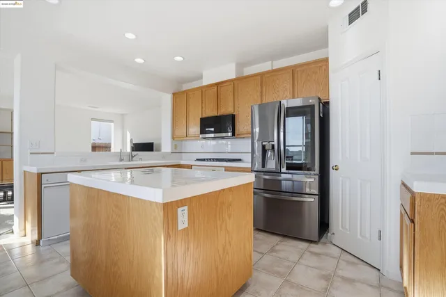 $795,000 | 6857 Sunriver Lane, Vallejo, CA 94591