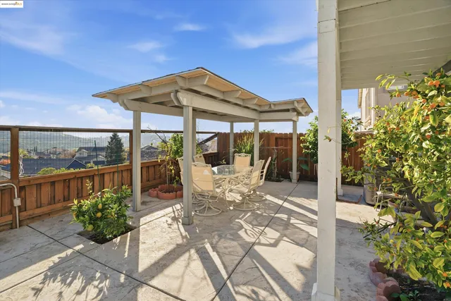 $795,000 | 6857 Sunriver Lane, Vallejo, CA 94591