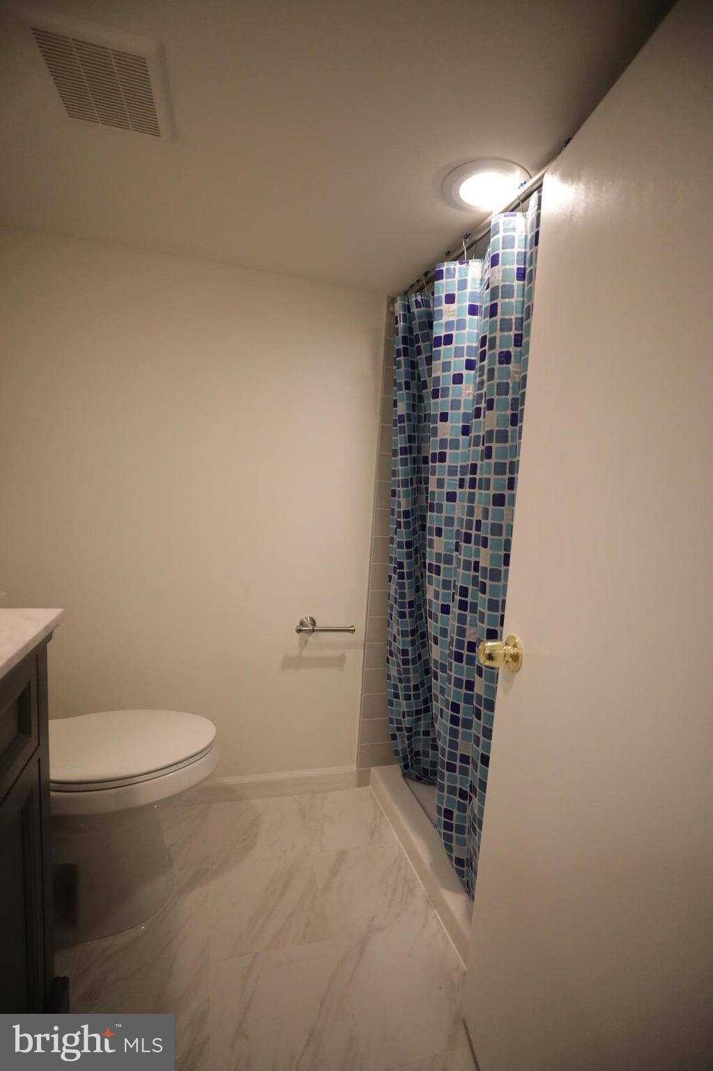 11704 Idlewood Road Silver Spring, MD 20906 - Photo 17 of 25 Bath