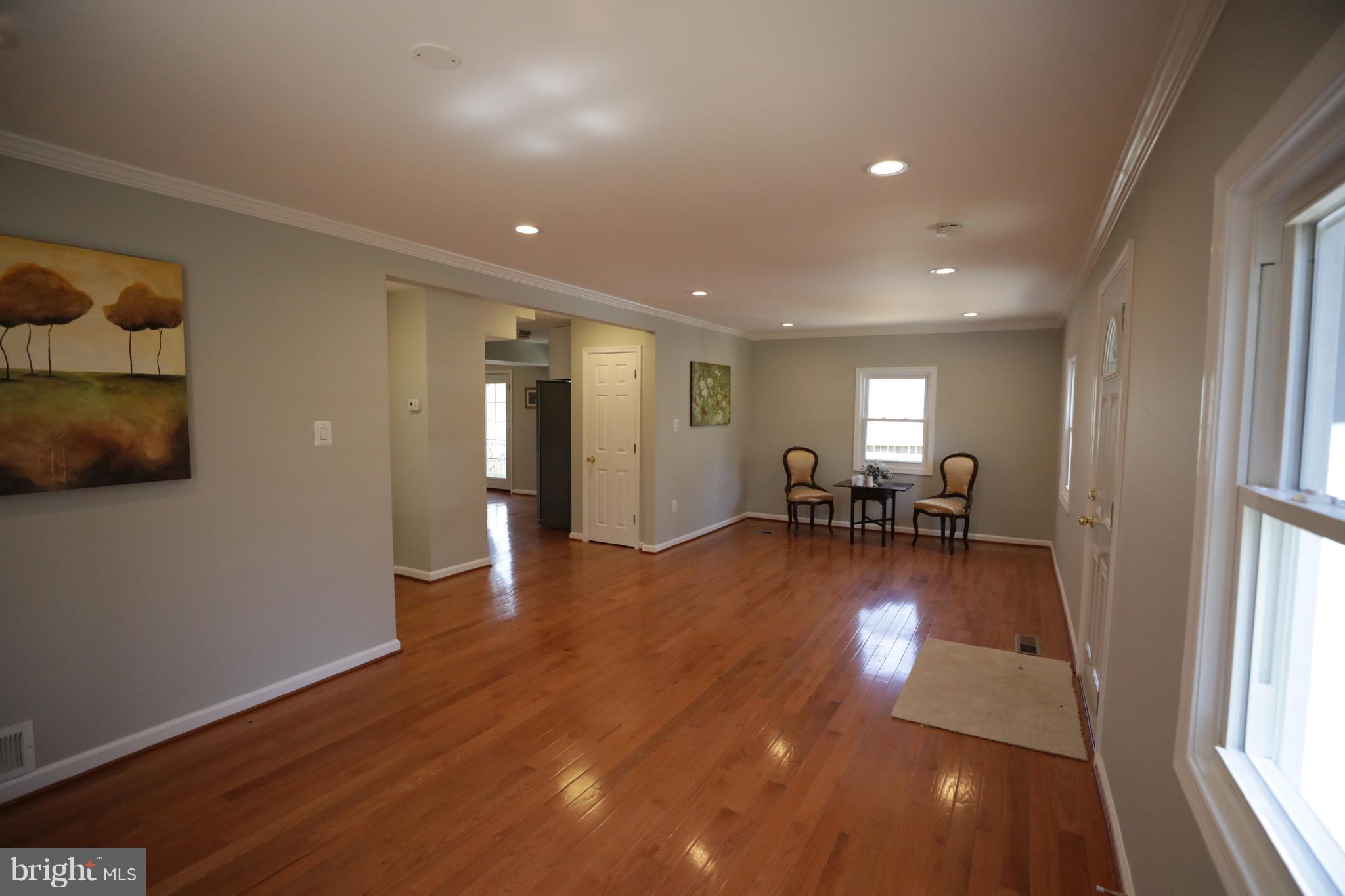 11704 Idlewood Road Silver Spring, MD 20906 - Photo 3 of 25 Family Room