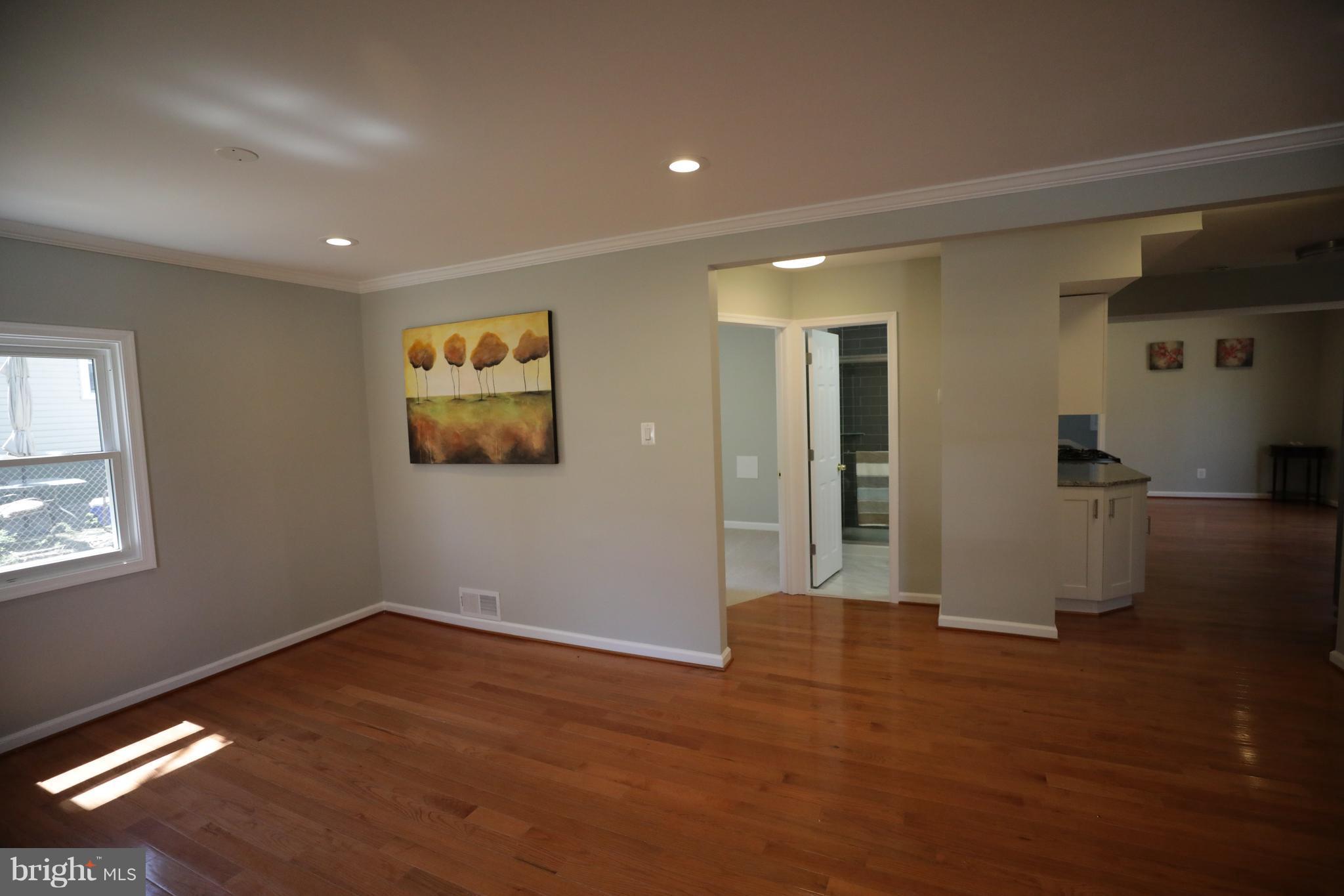 11704 Idlewood Road Silver Spring, MD 20906 - Photo 4 of 25 Living Room