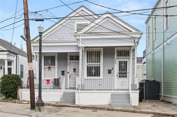$1,500 | 705 Felicity Street, New Orleans, LA 70130