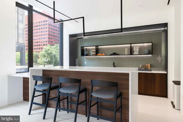 $5,750 | 269 19th Court South, Unit PH2302, Arlington, VA 22202