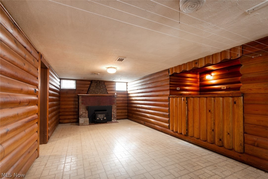 17509 Crestland Road Cleveland, OH 44119 - Photo 25 of 32 Gallery Image 25