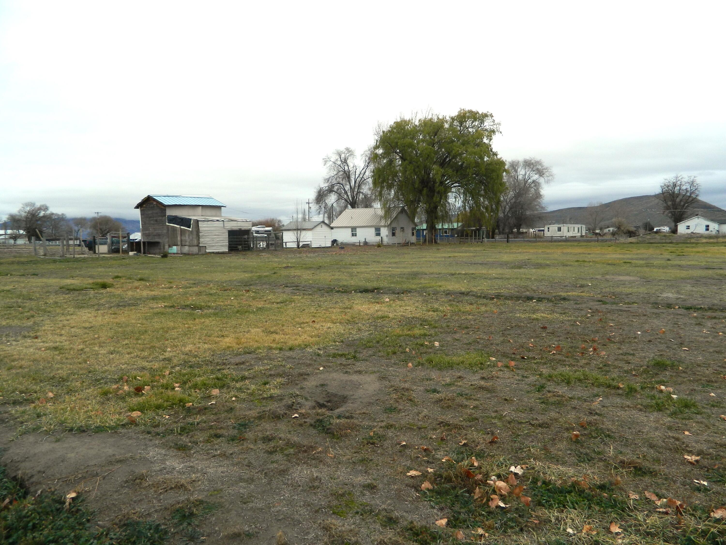 1267 Joe Wright Road Klamath Falls, OR 97603 - Photo 8 of 21 DSCN2531