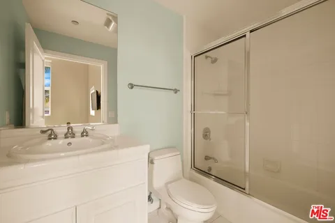 $2,995,000 | 2668 Astral Drive, Los Angeles, CA 90046