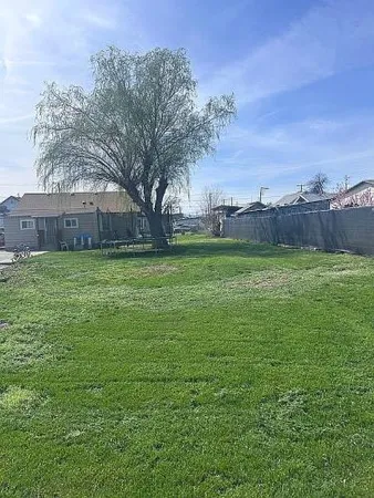 $320,000 | 317 North Harding Avenue, Wapato, WA 98951