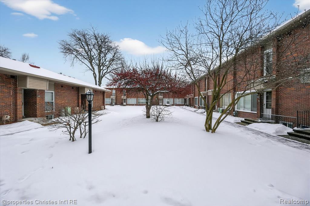32651 Five Mile Road, Unit 15 Livonia, MI 48154 - Photo 35 of 44