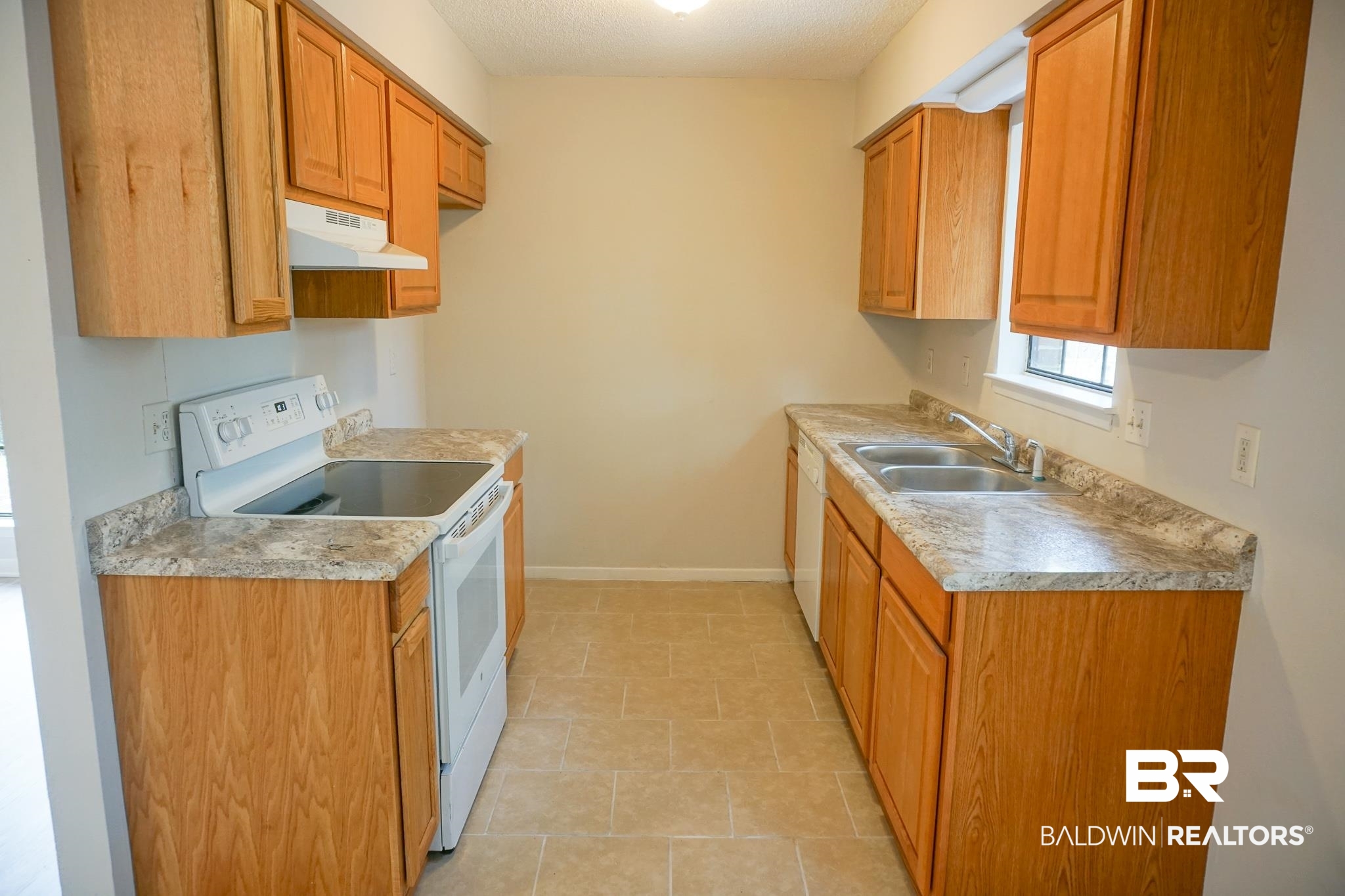 5709 Woodchase Circle West Theodore, AL 36582 - Photo 4 of 14