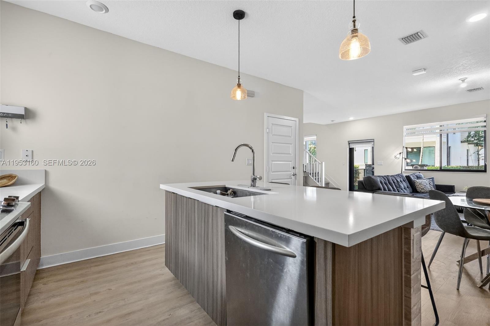 4975 Northwest 83rd Path Doral, FL 33166 - Photo 19 of 48