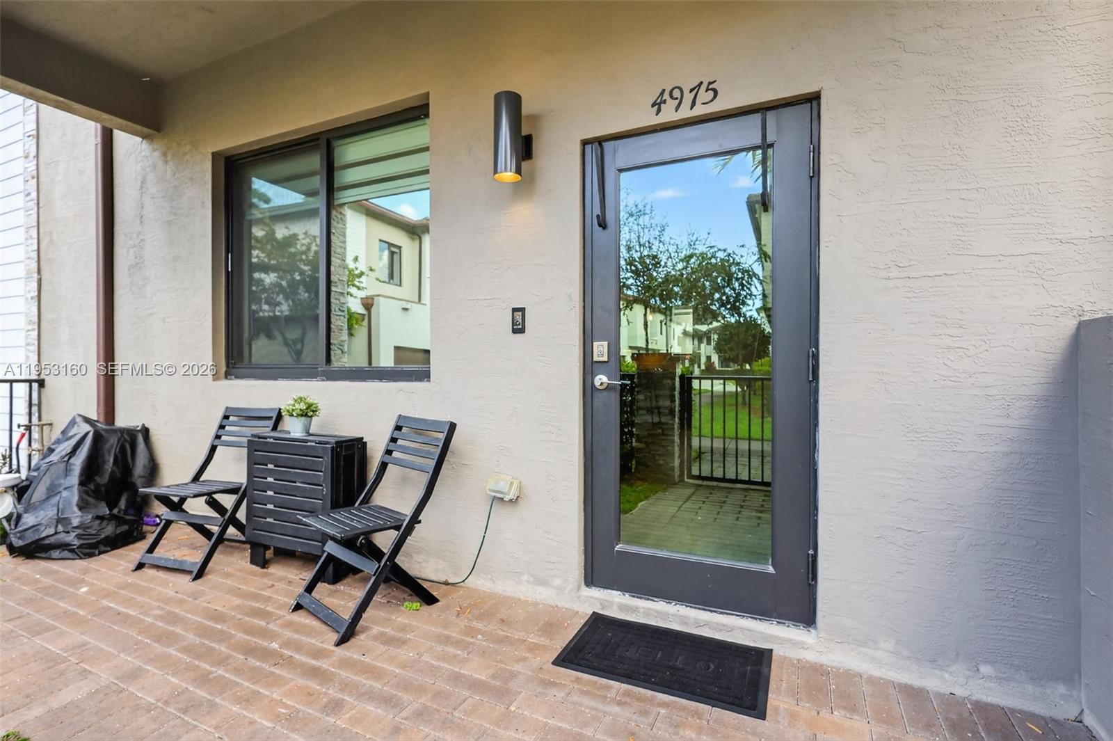 4975 Northwest 83rd Path Doral, FL 33166 - Photo 3 of 48