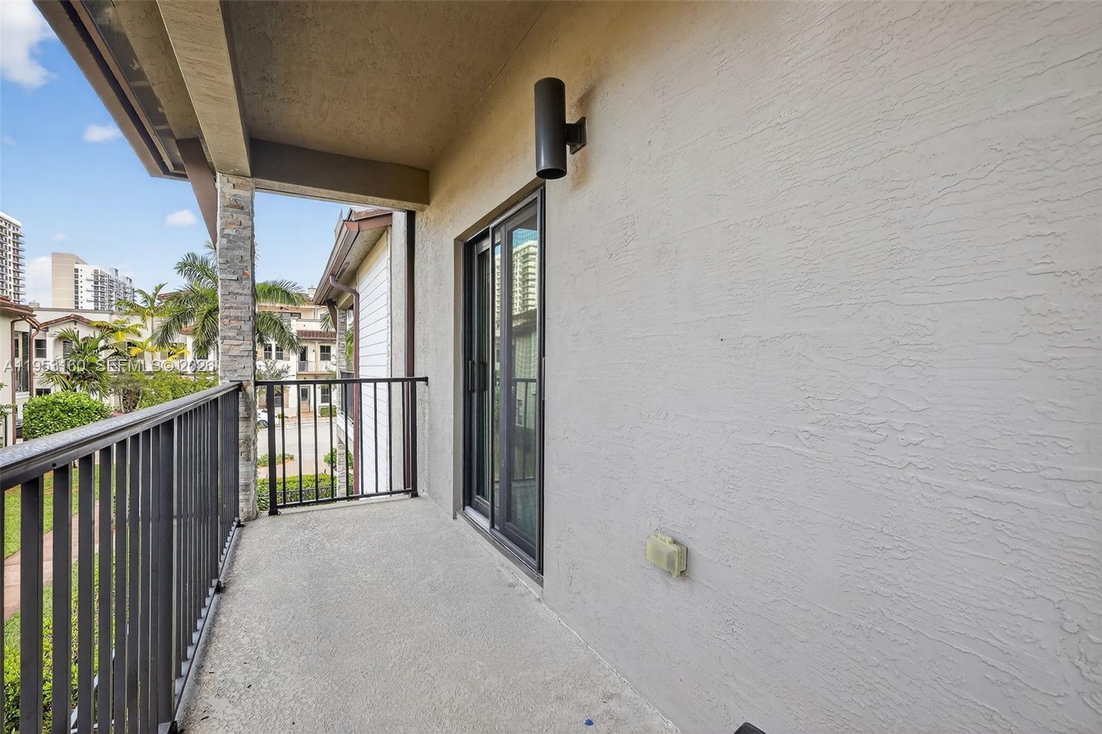 4975 Northwest 83rd Path Doral, FL 33166 - Photo 36 of 48