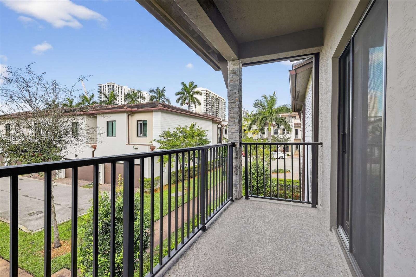 4975 Northwest 83rd Path Doral, FL 33166 - Photo 37 of 48