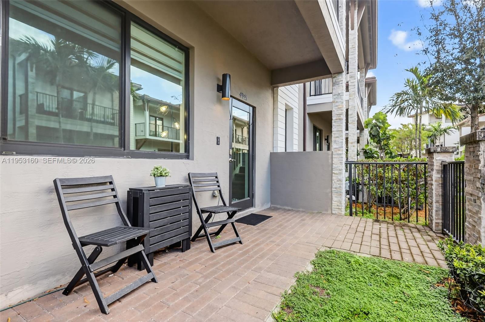 4975 Northwest 83rd Path Doral, FL 33166 - Photo 5 of 48