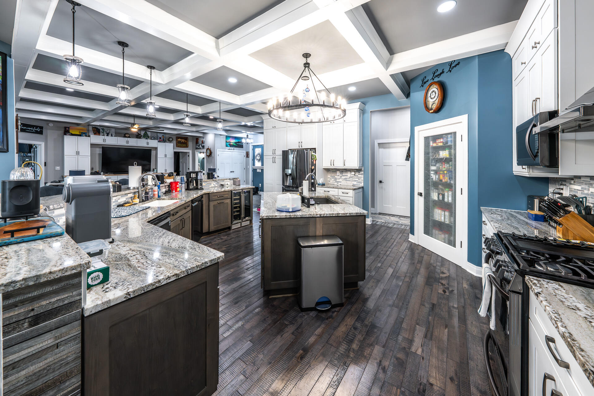 2578 Back Road Lyons, WI 53147 - Photo 16 of 46 Expansive Chef's Kitchen