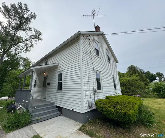 $329,900 | 10 Center Street, Windsor Locks, CT 06096