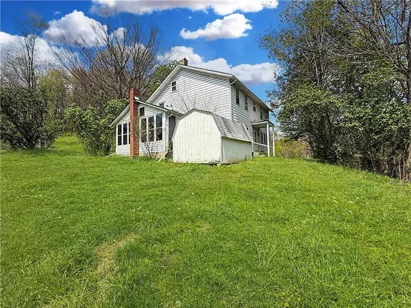 $249,900 | 219 Ridgemont Drive, Darlington, PA 16115