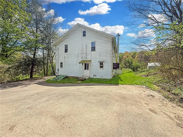 $249,900 | 219 Ridgemont Drive, Darlington, PA 16115