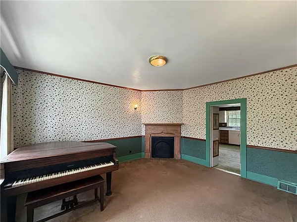 $249,900 | 219 Ridgemont Drive, Darlington, PA 16115