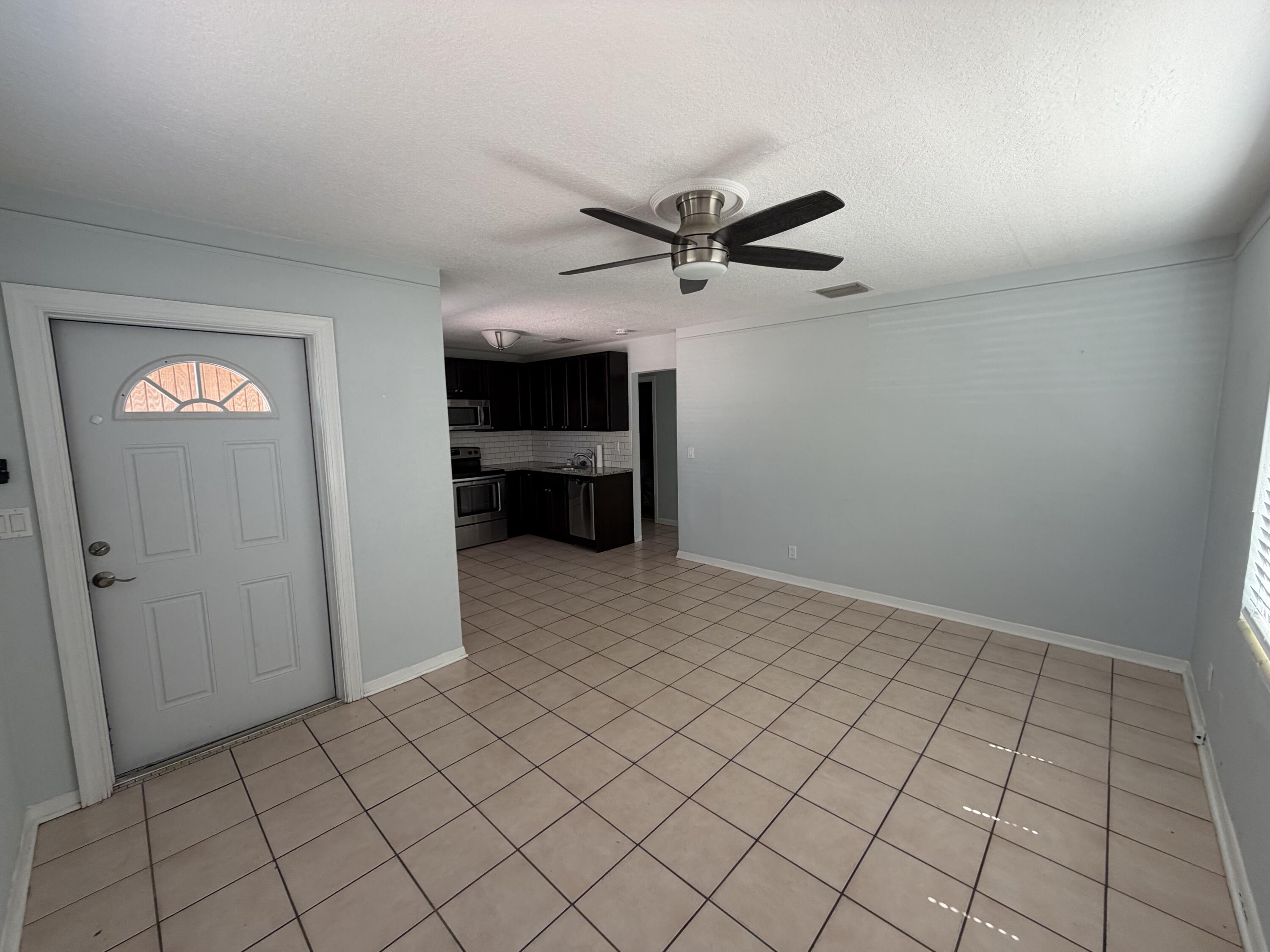 112 Prospect Road Lantana, FL 33462 - Photo 8 of 21 IMG_2119