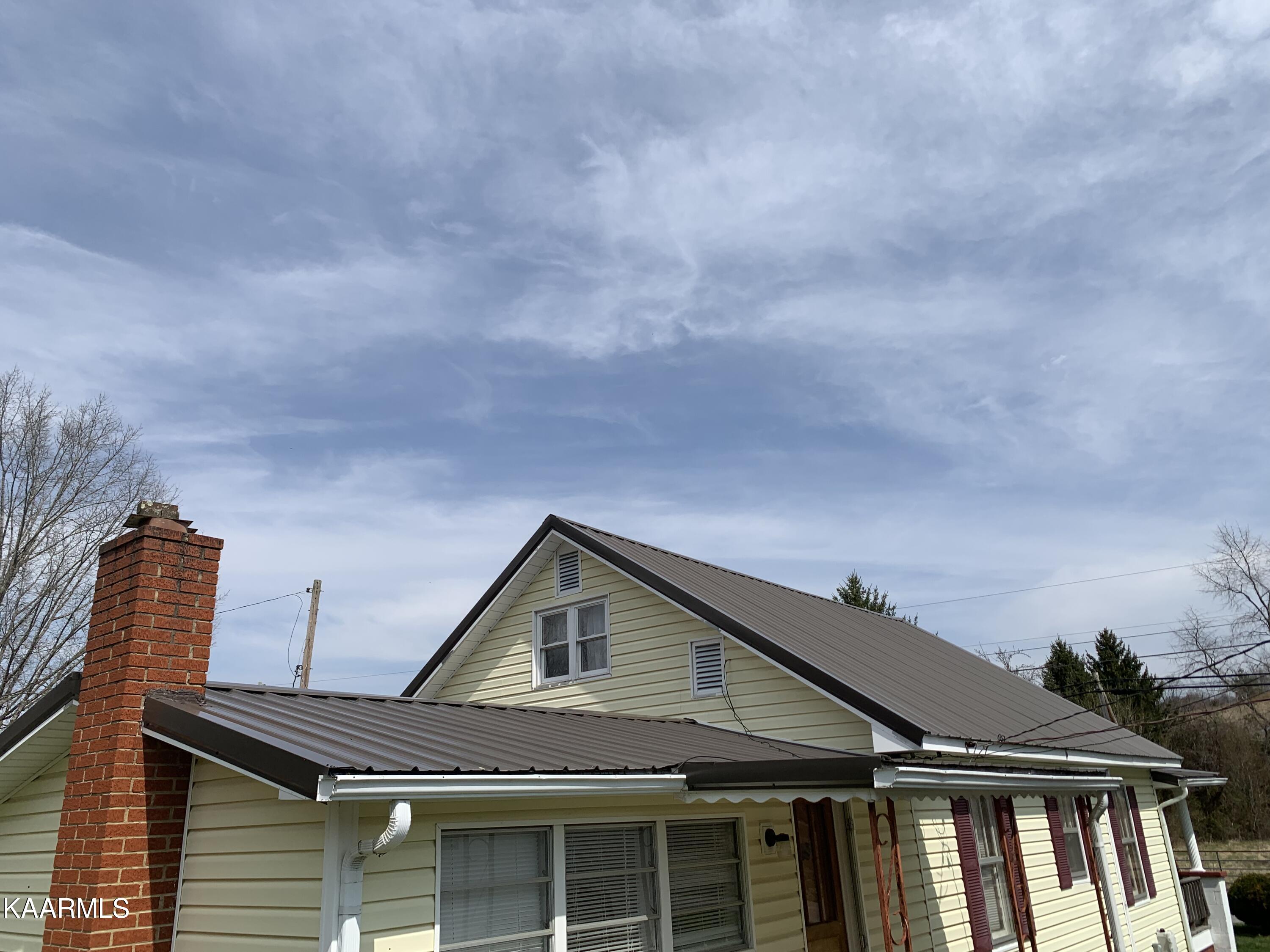 840 Blue Top Road Tazewell, TN 37879 - Photo 13 of 55 E99BE132-D560-4E97-ABE6-8E3F20A9CDB1